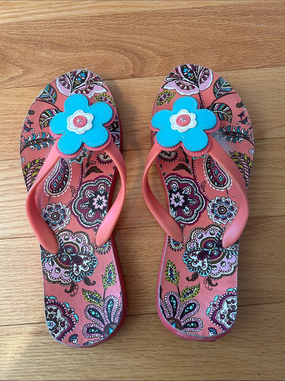 Vera Bradley Coral Paisley Flip Flop Sandals with Turquoise Flower